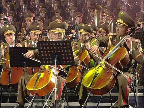 Moranbong Band & State Merited Chorus - Fly high our Party flag (높이 날려라 우리의 당기)