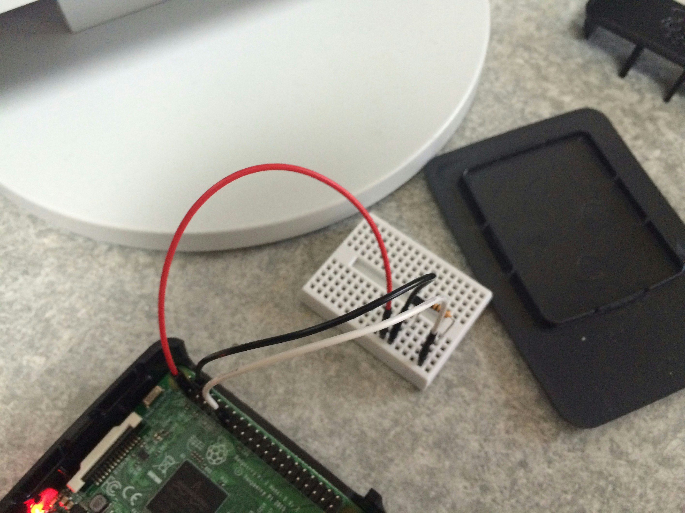 Raspberry Pi 3でpythonを使い磁石スイッチを検出する！.jpg