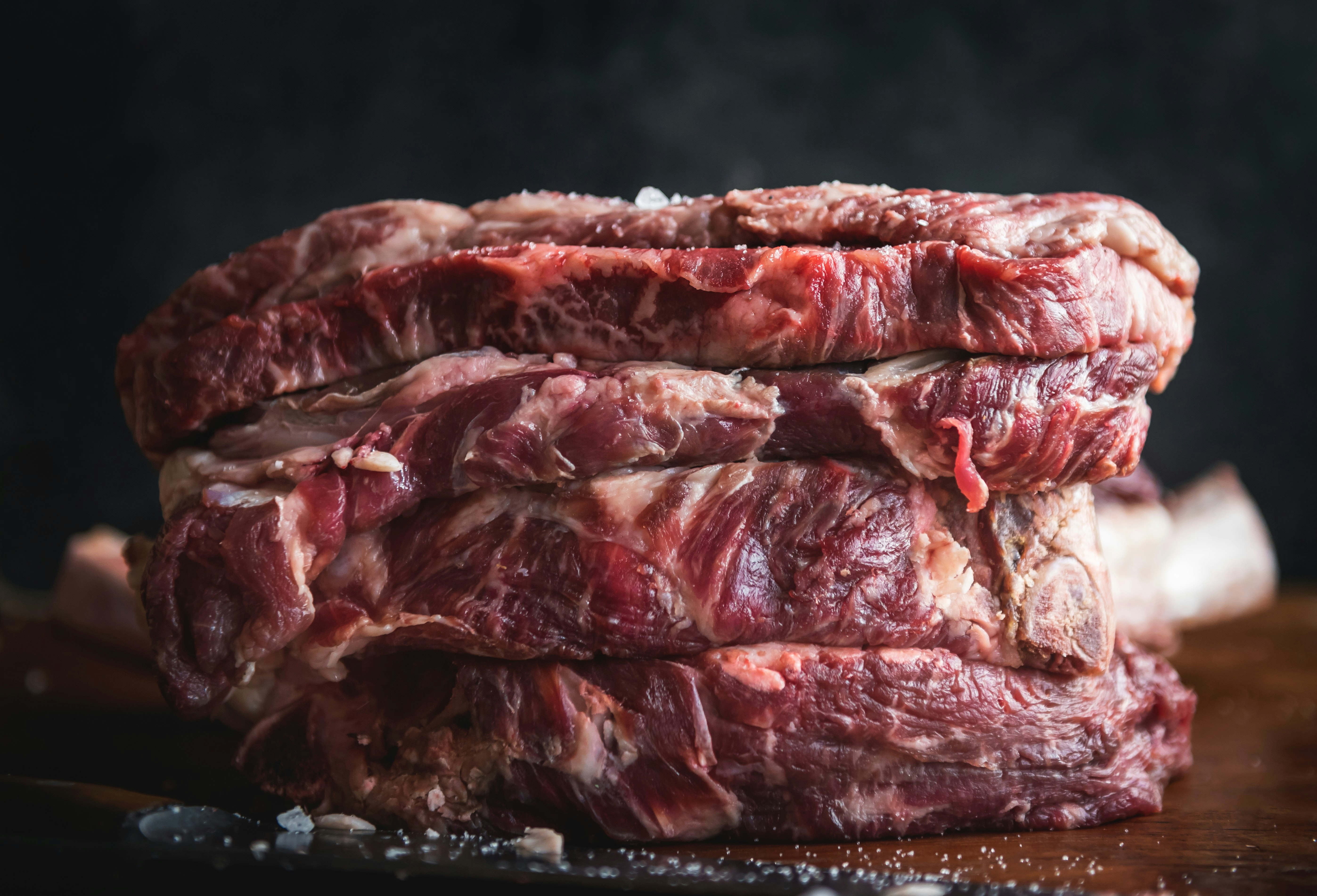 beef-beef-chuck-beef-steak-1539684.jpg