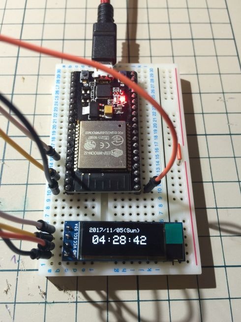 esp32-SSD1306-clock1.jpg