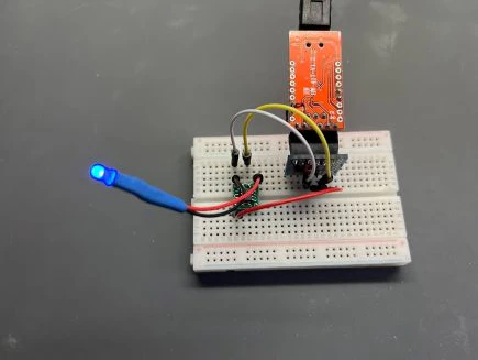attiny202_001.jpg