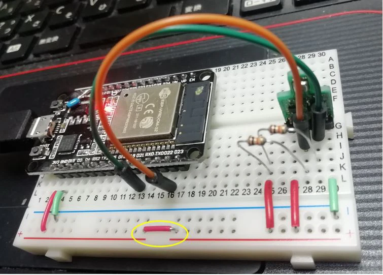 ESP32+BME680黄色の枠.jpg