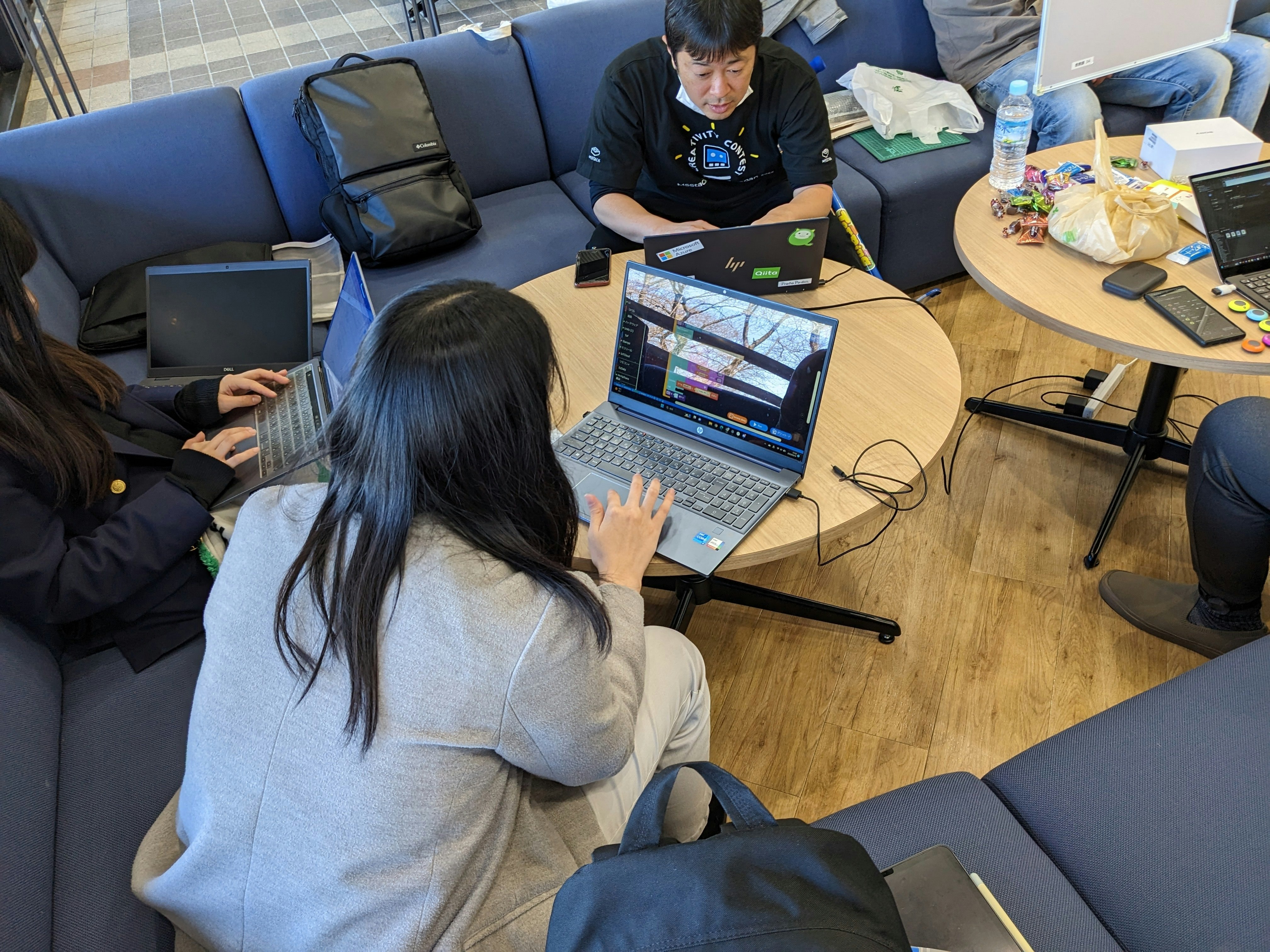 FrjIDTKacAIX4Zv.jfif