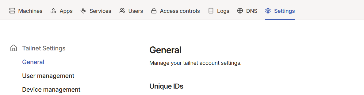Tailscale管理画面のSettingsタブの一部。User/Device Approval、Key Expiry、Auto-updateの設定項目が表示されている。