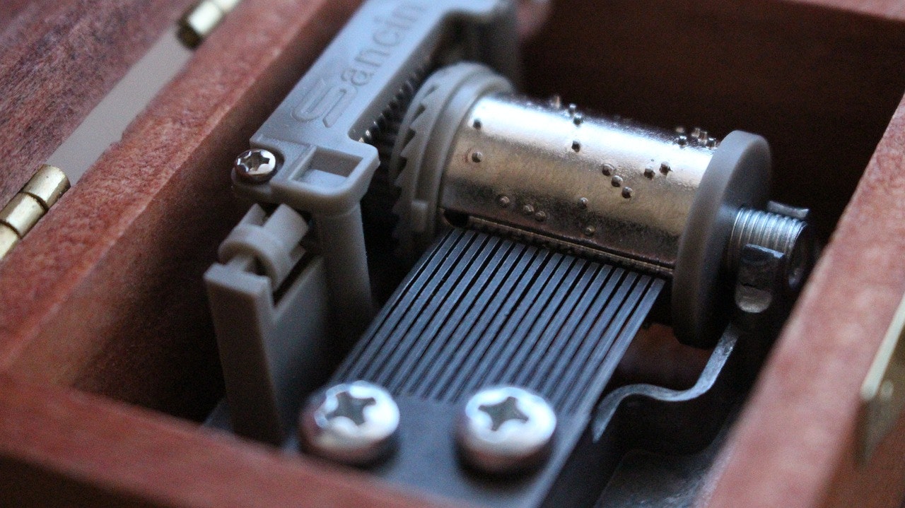 music-box-7293463_1280.jpg