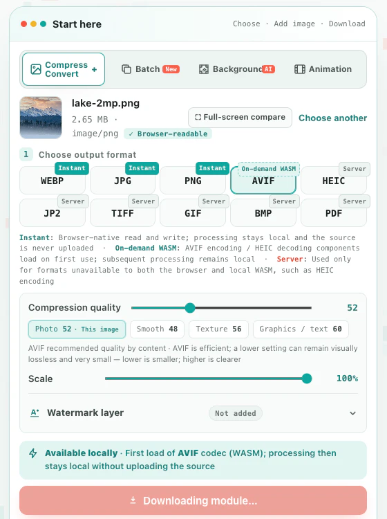 AVIF を選んで変換を押した直後の操作パネル。ボタンに Downloading module… と出ている
