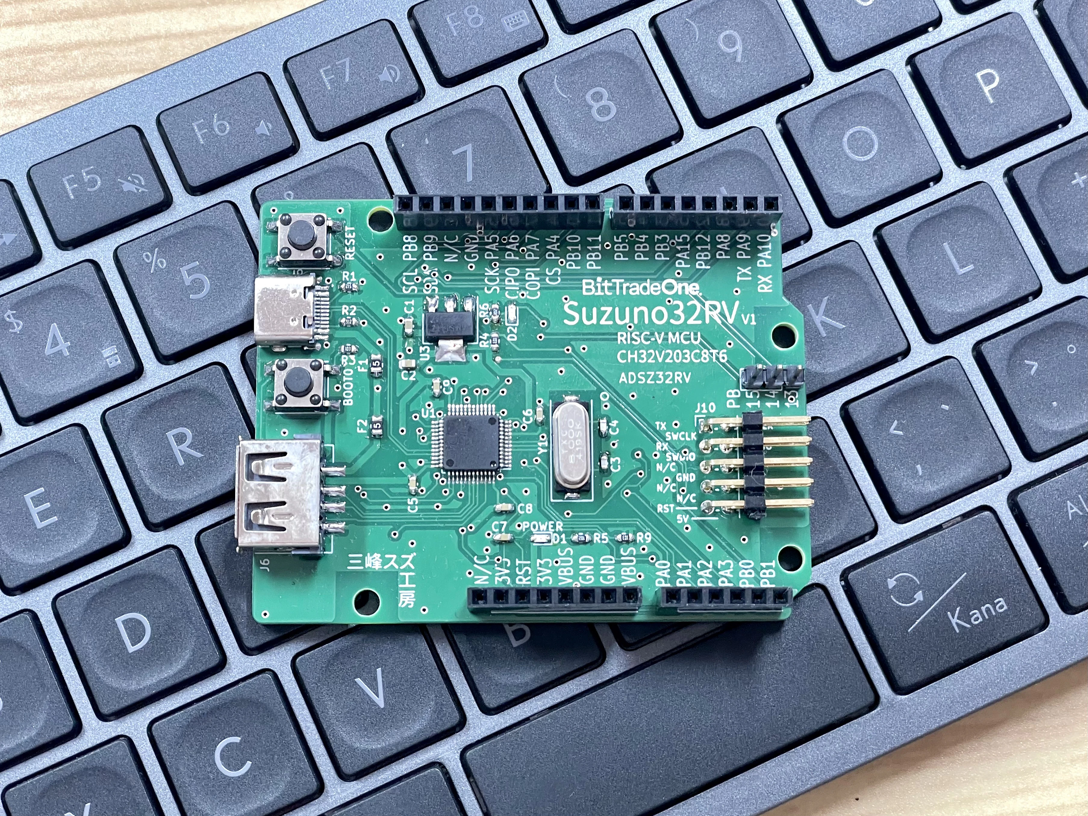 USB機能も使えるArduinoマイコンボード、Suzuno32RV