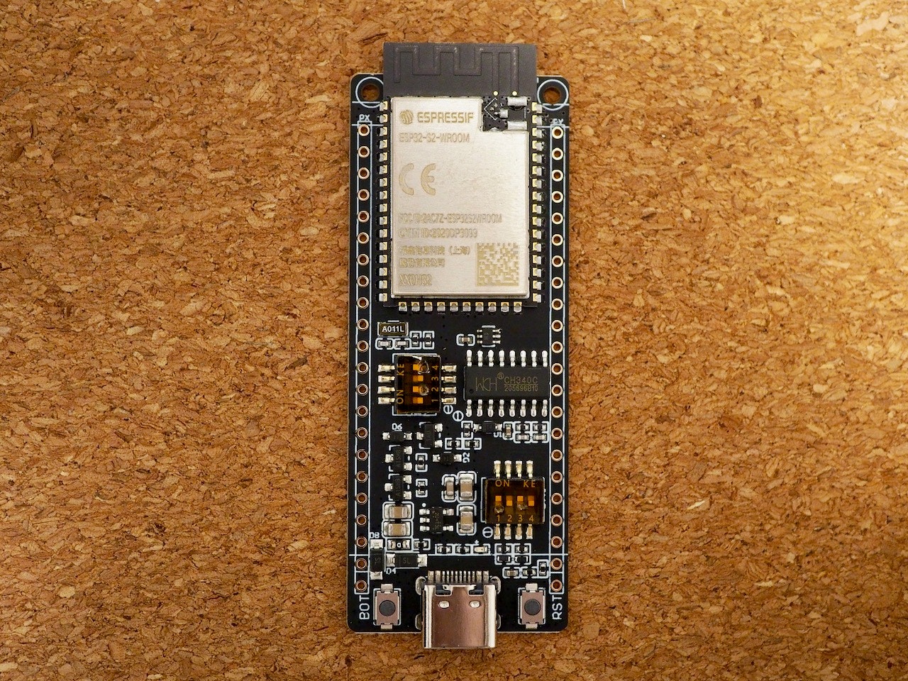 Lilygo T8 ESP32-S2 USB-C基板