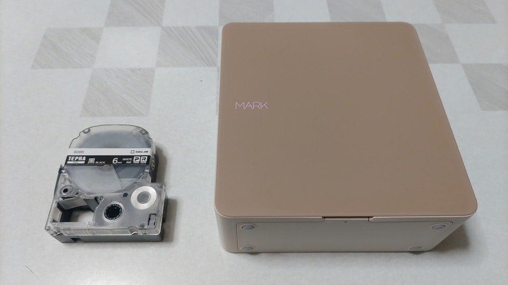 テプラ本体とテープ